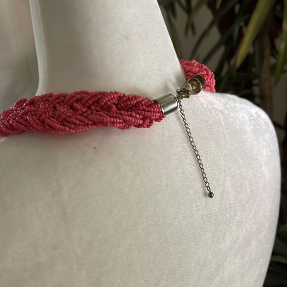 Vintage Pink 14” Braided Seed Bead Necklace with 2” extender. - Picture 4 of 4